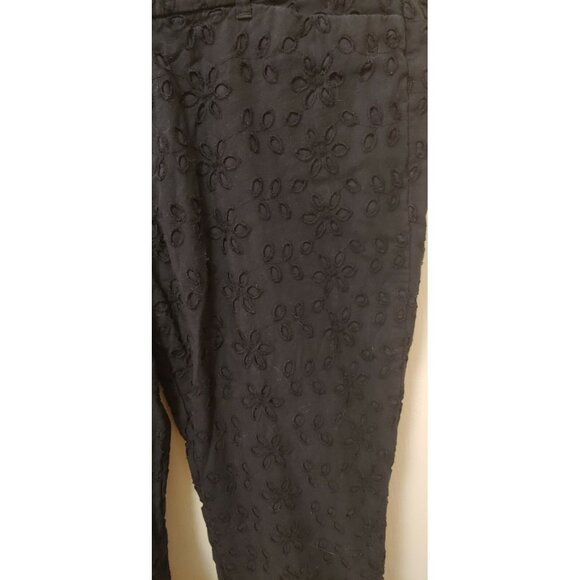 Women Old Navy The Diva Solid Blue Eyelet Ankle Pants Size 12 Regular - Picture 2 of 4